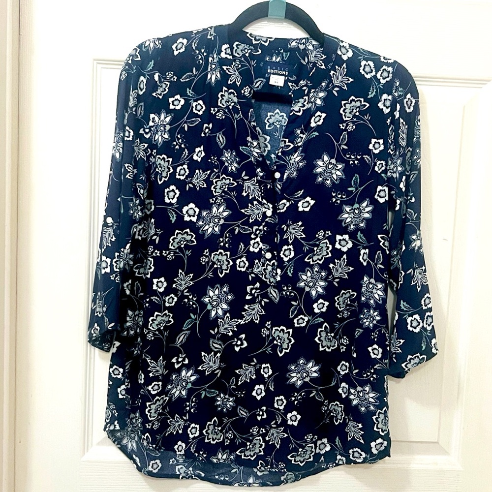 New Basic Edition Navy Bleu Floral Blouse 100% Rayon Size Small